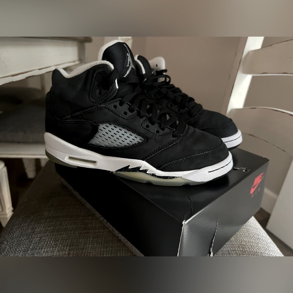 Nike Air Jordan 5. Oreo. Size Youth 4